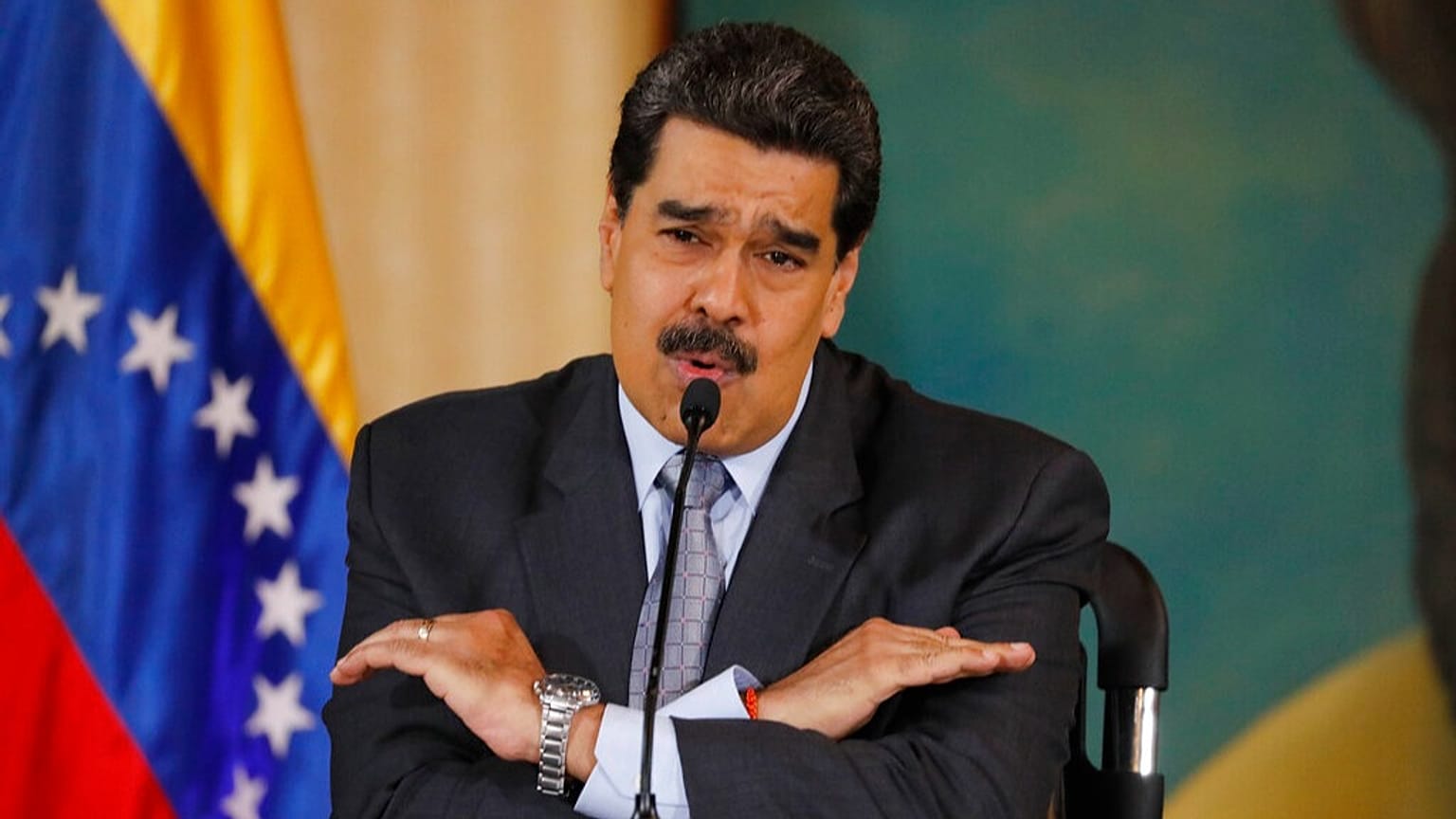 Швейцария заморозила все активы, связанные с Мадуро, «немедленно»