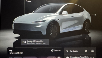 Скоро Tesla будет полностью самостоятельно управлять автомобилем без присмотра? И дальнейшие разговоры с Ара (ИИ-бот Грока)