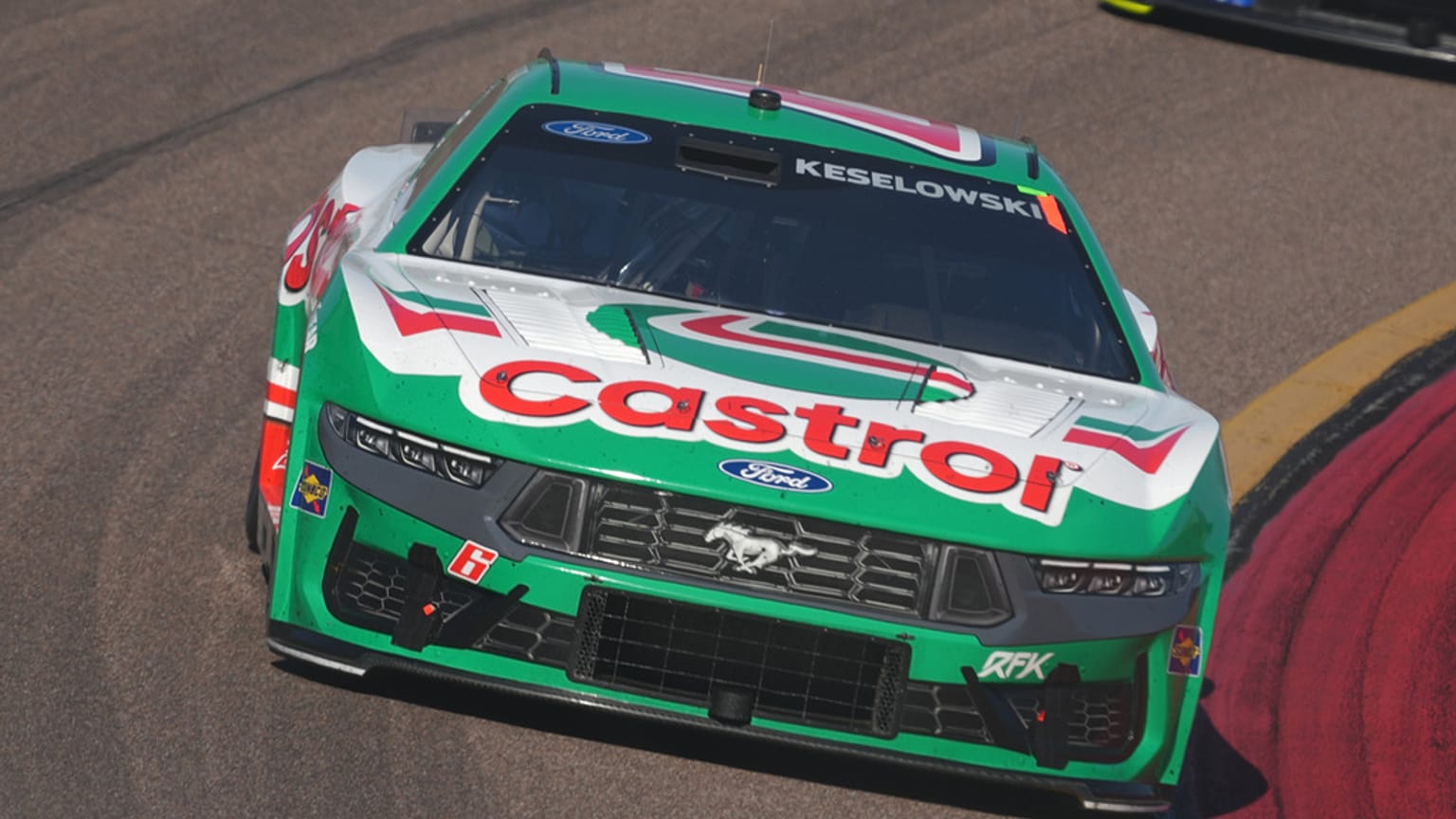 ������������� ��������: ������ Castrol ���������� ������� ������� � ��������������