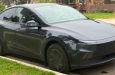 Автор публикации заявил, что новая функция Tesla доступна только подписчикам FSD
